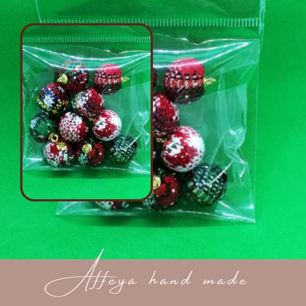 Висулка, топче с битов мотив