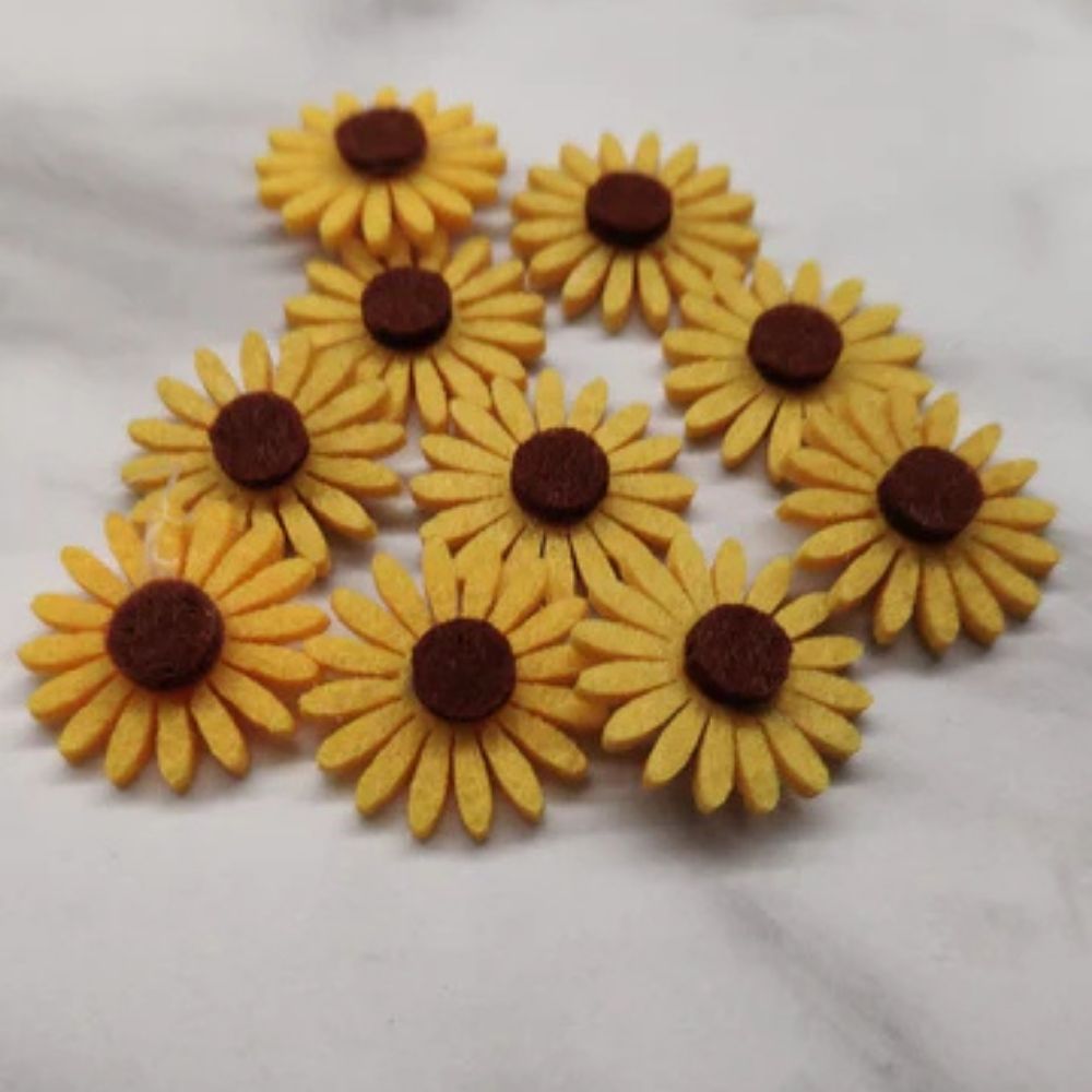 Филцови слънчогледи  - 10 броя. 3 см.