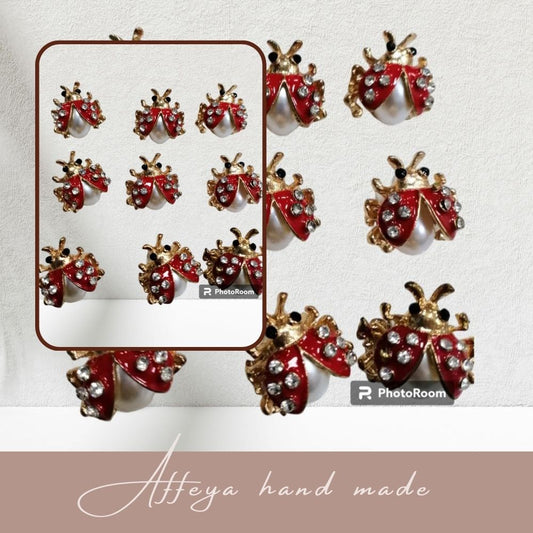 12 броя брошки "Калинка"