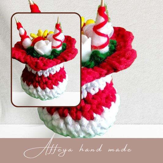 Мартеници тип Вазичка с декорация