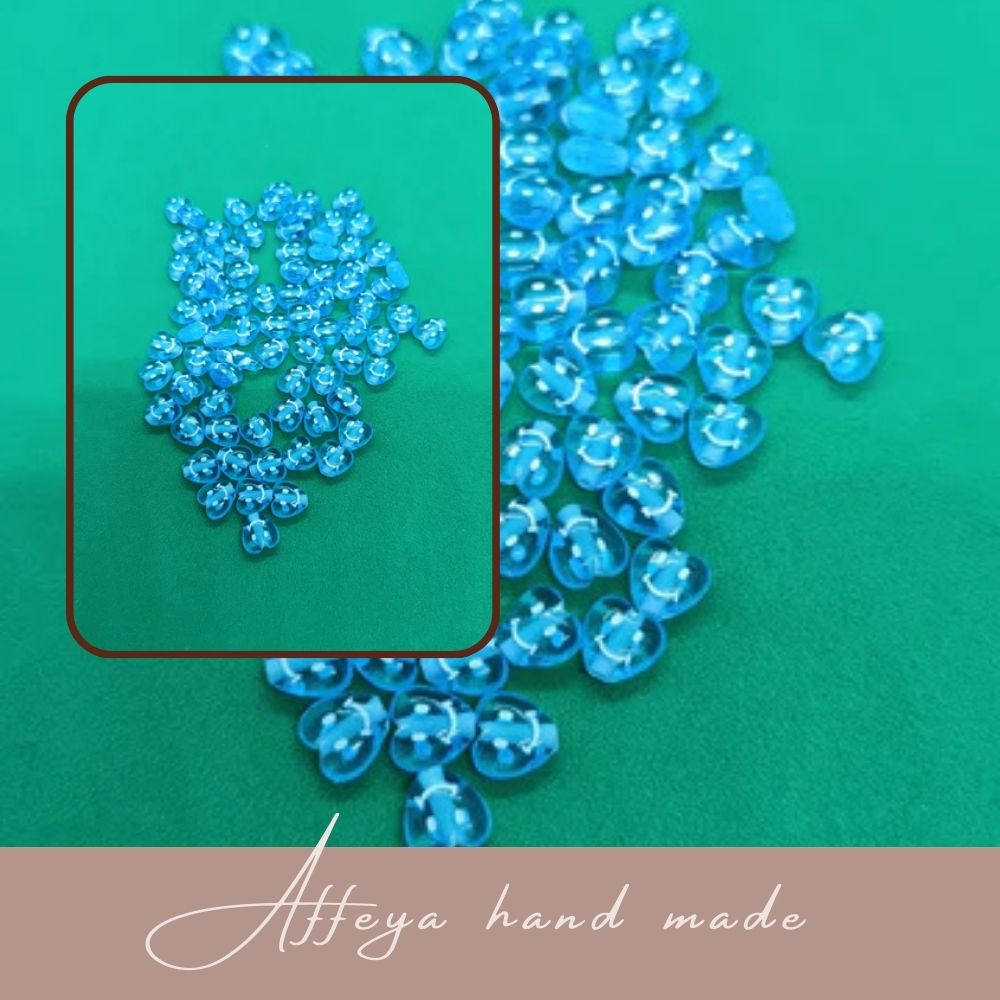 Мъниста за мартеници - "Сини стъклени усмивки"