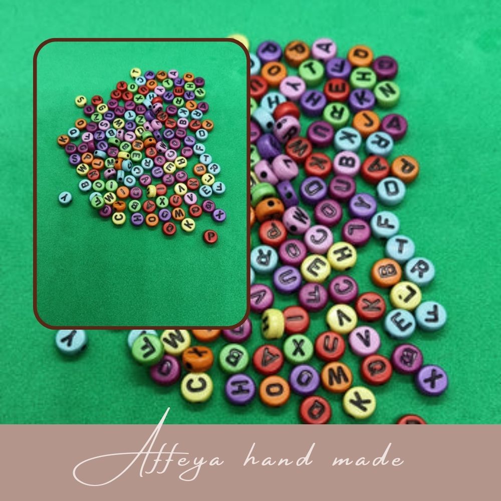 Мъниста за мартеници - "Латински букви"