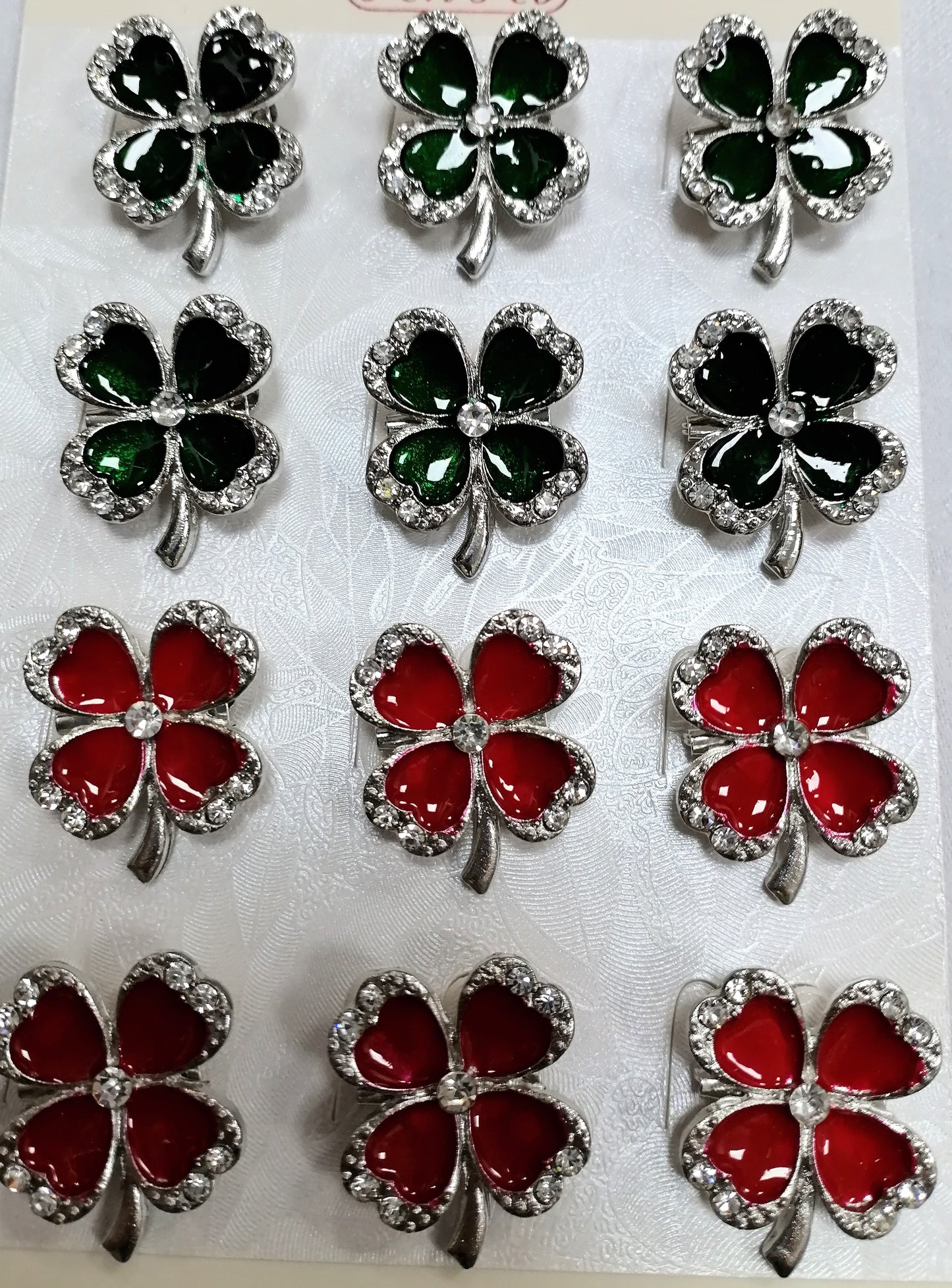 12 броя брошки "Детелинка"