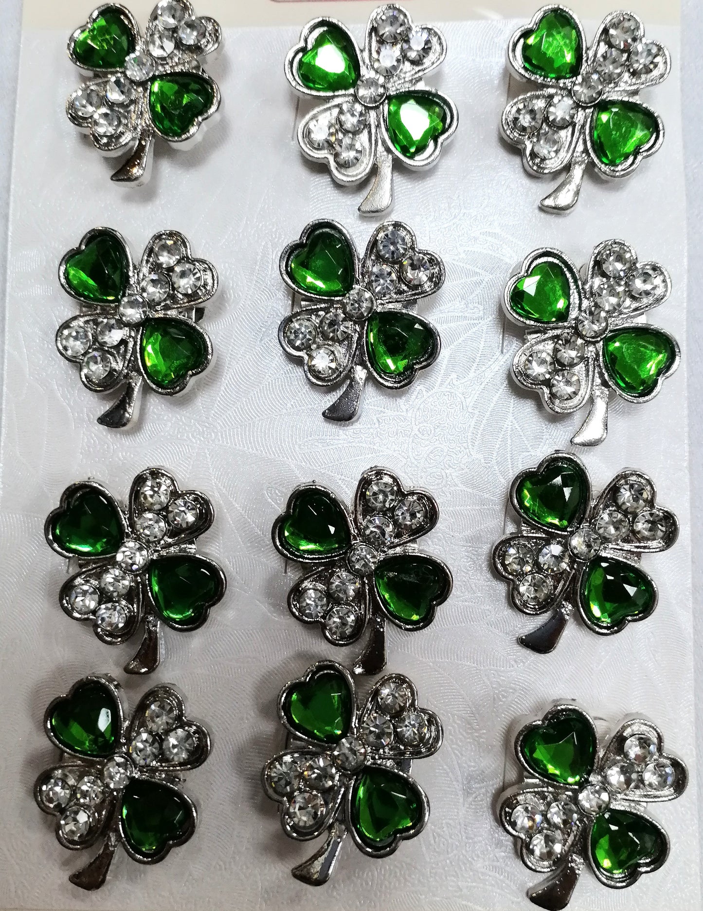 12 броя брошки "Детелинка"