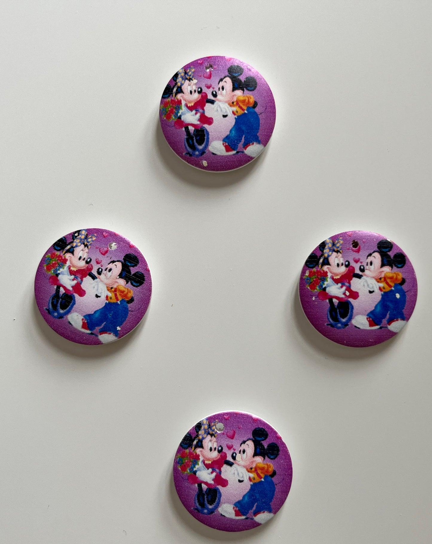 Мики и мини маус - пластмасови кргъчета за декорация 10 броя в пакет