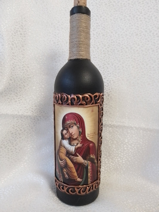 Подаръчна бутилка "Богородица с младенеца"